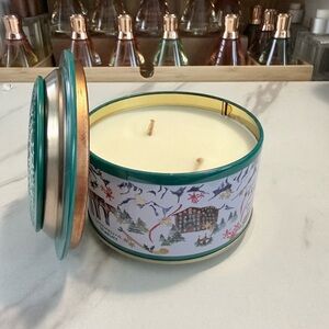 Festive Scented Candle with Lid